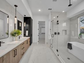 1512  Villars Street , Dallas Texas 75204