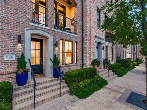 536 S Pearl Expressway , Dallas Texas 75201