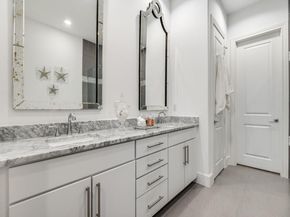 536 S Pearl Expressway , Dallas Texas 75201