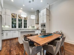 536 S Pearl Expressway , Dallas Texas 75201