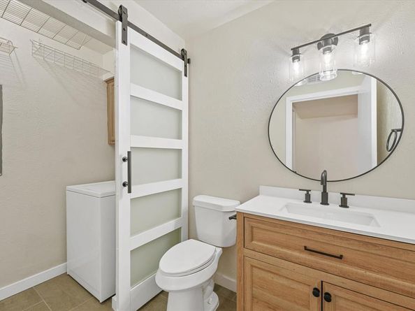 7510  Holly Hill Drive  152, Dallas Texas 75231