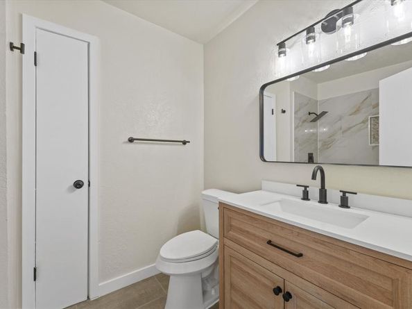 7510  Holly Hill Drive  152, Dallas Texas 75231
