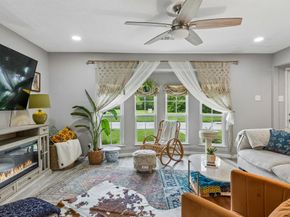 2306 W Five Mile Parkway , Dallas Texas 75224