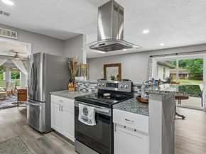 2306 W Five Mile Parkway , Dallas Texas 75224