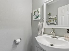 2306 W Five Mile Parkway , Dallas Texas 75224