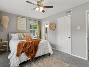 2306 W Five Mile Parkway , Dallas Texas 75224