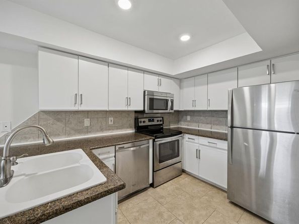 18040  Midway Road  218, Dallas Texas 75287