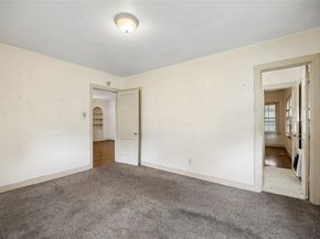 106 N Briscoe Boulevard , Dallas Texas 75211