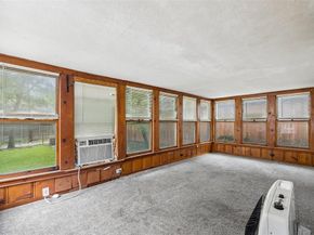 106 N Briscoe Boulevard , Dallas Texas 75211