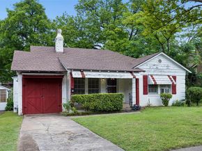 106 N Briscoe Boulevard , Dallas Texas 75211