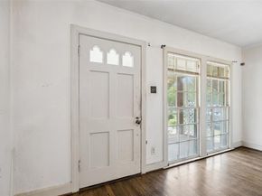 106 N Briscoe Boulevard , Dallas Texas 75211