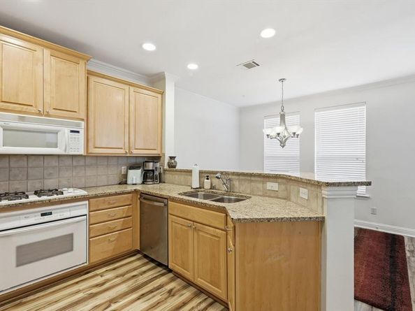 2535  CHAMPAGNE Drive , Irving Texas 75038