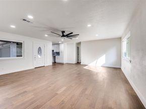 2501 S Fielder Road , Arlington Texas 76015