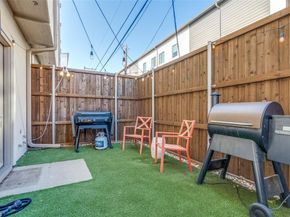 2100 N Fitzhugh Avenue  O, Dallas Texas 75204