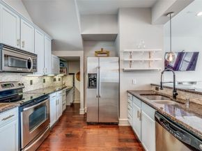 2100 N Fitzhugh Avenue  O, Dallas Texas 75204