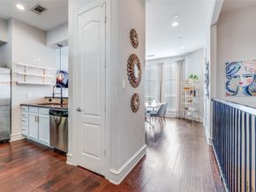 2100 N Fitzhugh Avenue  O, Dallas Texas 75204