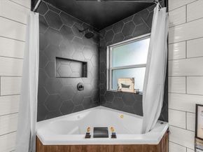 1313 W Sanford Street , Arlington Texas 76012