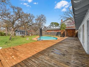 1313 W Sanford Street , Arlington Texas 76012