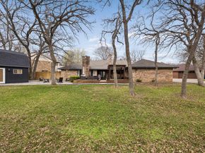 5209  Commander Court , Arlington Texas 76017