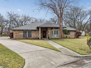 5209  Commander Court , Arlington Texas 76017