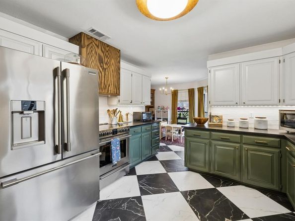 5209  Commander Court , Arlington Texas 76017