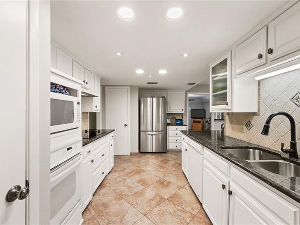 2621  Sedgeway Lane , Carrollton Texas 75006