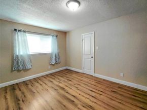 1418  Whiteoak Drive , Garland Texas 75040