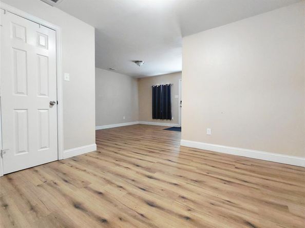 1418  Whiteoak Drive , Garland Texas 75040