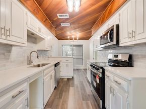 5814  Meadow Wood Lane , Fort Worth Texas 76112