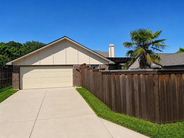 1308  Mullins Drive , Plano Texas 75025