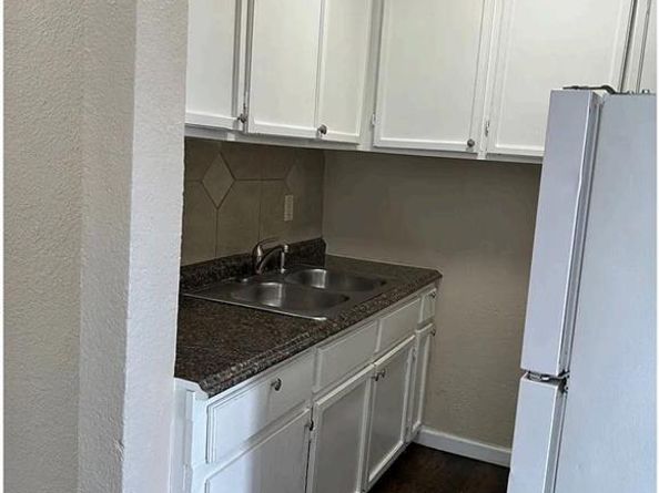 1037 E Tucker Street , Fort Worth Texas 76104