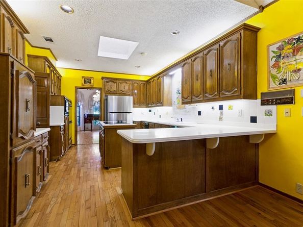 14784  Lochinvar Court , Addison Texas 75254