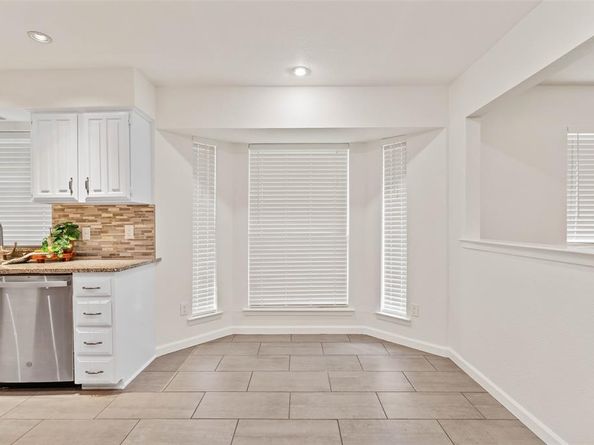 2600  Summertree Drive , Carrollton Texas 75006