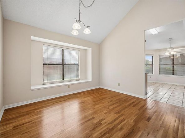 2612  Fountainview Drive , Corinth Texas 76210