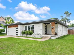 8852  Larchwood Drive , Dallas Texas 75238