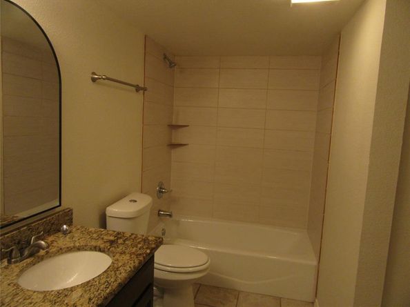 7522  Holly Hill Drive  18, Dallas Texas 75231
