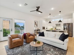 1507 N Garrett Avenue  201, Dallas Texas 75206