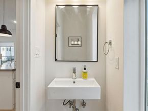 1507 N Garrett Avenue  201, Dallas Texas 75206
