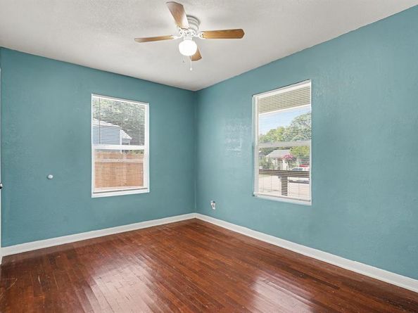 5009  Royal Drive , Fort Worth Texas 76116