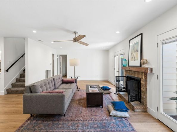 2143  Kessler Court  38, Dallas Texas 75208