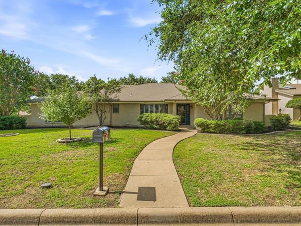 4413  Quail Hollow Road , Fort Worth Texas 76133