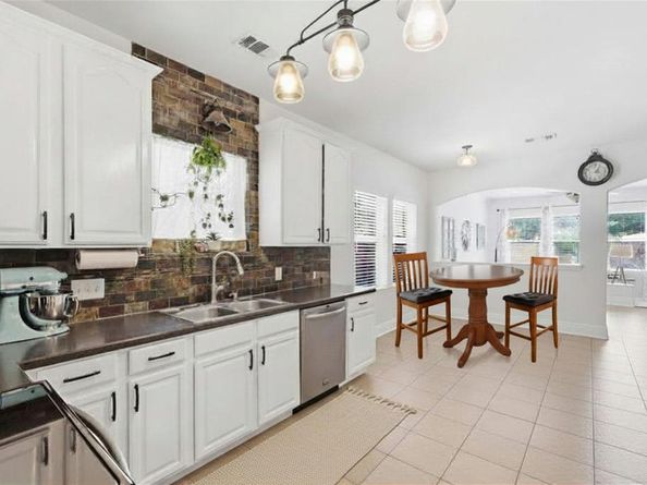 5016  Pebble Beach Trail , Denton Texas 76208