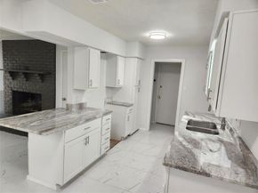 1838  Oak Hill Circle , Dallas Texas 75217