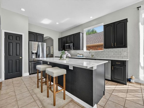 3829  Vernon Way , Fort Worth Texas 76244