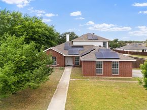 633  Madeline Court , Azle Texas 76020