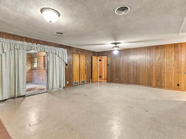 4132  Bilglade Road , Fort Worth Texas 76109