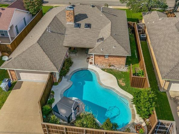 6604  Gretchen Lane , Dallas Texas 75252