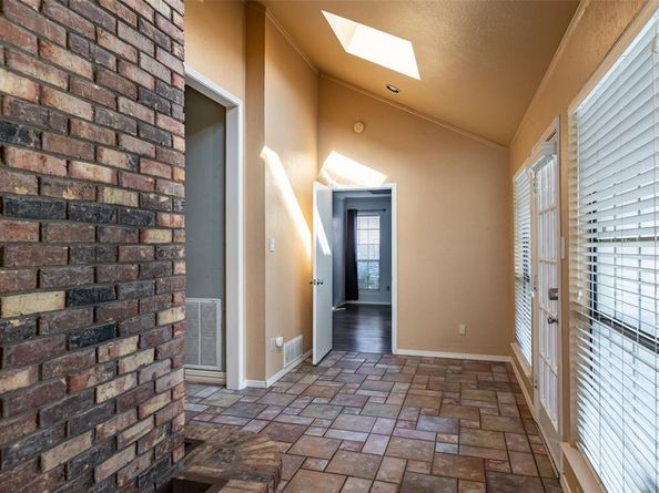 6604  Gretchen Lane , Dallas Texas 75252