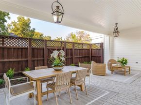 860  Edgefield Road , Fort Worth Texas 76107