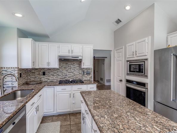 25  Cimarron Drive , Trophy Club Texas 76262